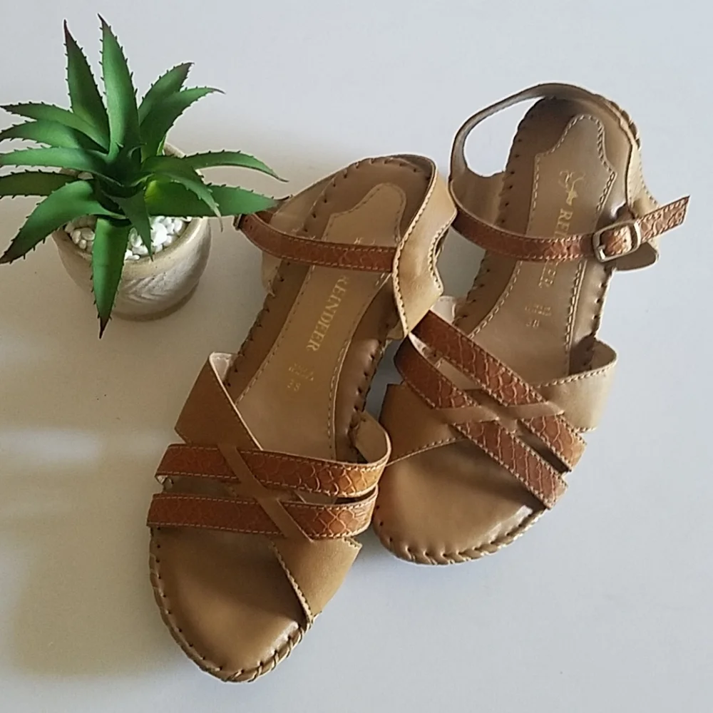 Reindeer Women's Wedge Sandals